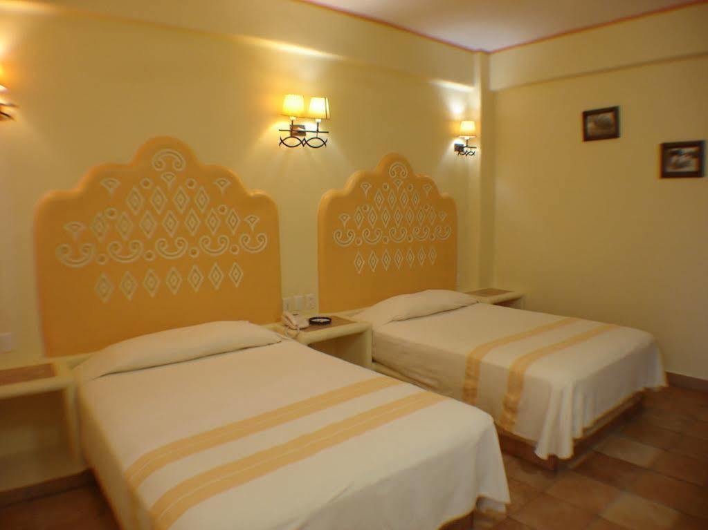 Hotel Maria Mixteca Santa Cruz Huatulco Buitenkant foto