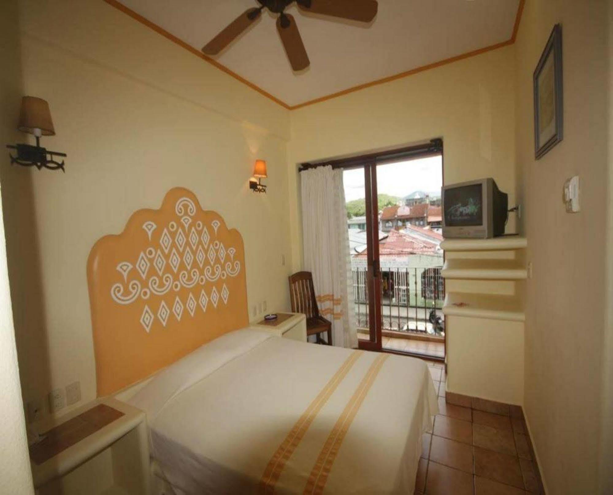 Hotel Maria Mixteca Santa Cruz Huatulco Buitenkant foto
