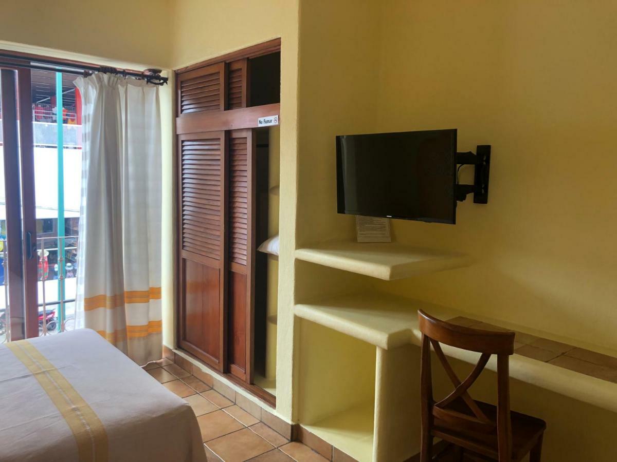 Hotel Maria Mixteca Santa Cruz Huatulco Buitenkant foto